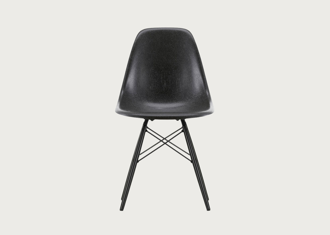 Eames DSW Fibreglass Chair
