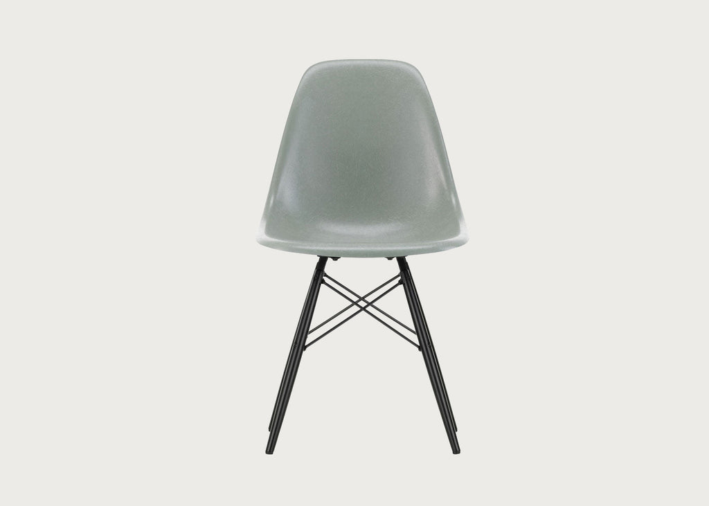Eames DSW Fibreglass Chair