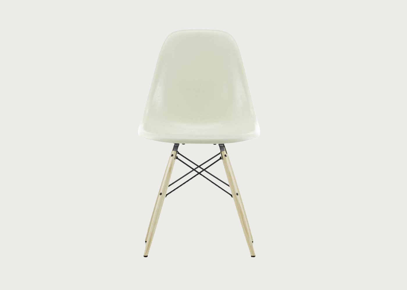Eames DSW Fibreglass Chair