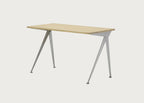 Compas Direction Desk