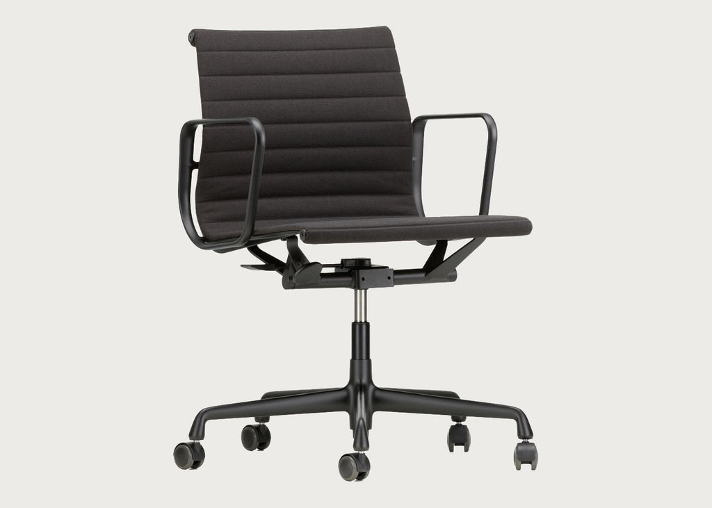 Aluminium Chair EA 117