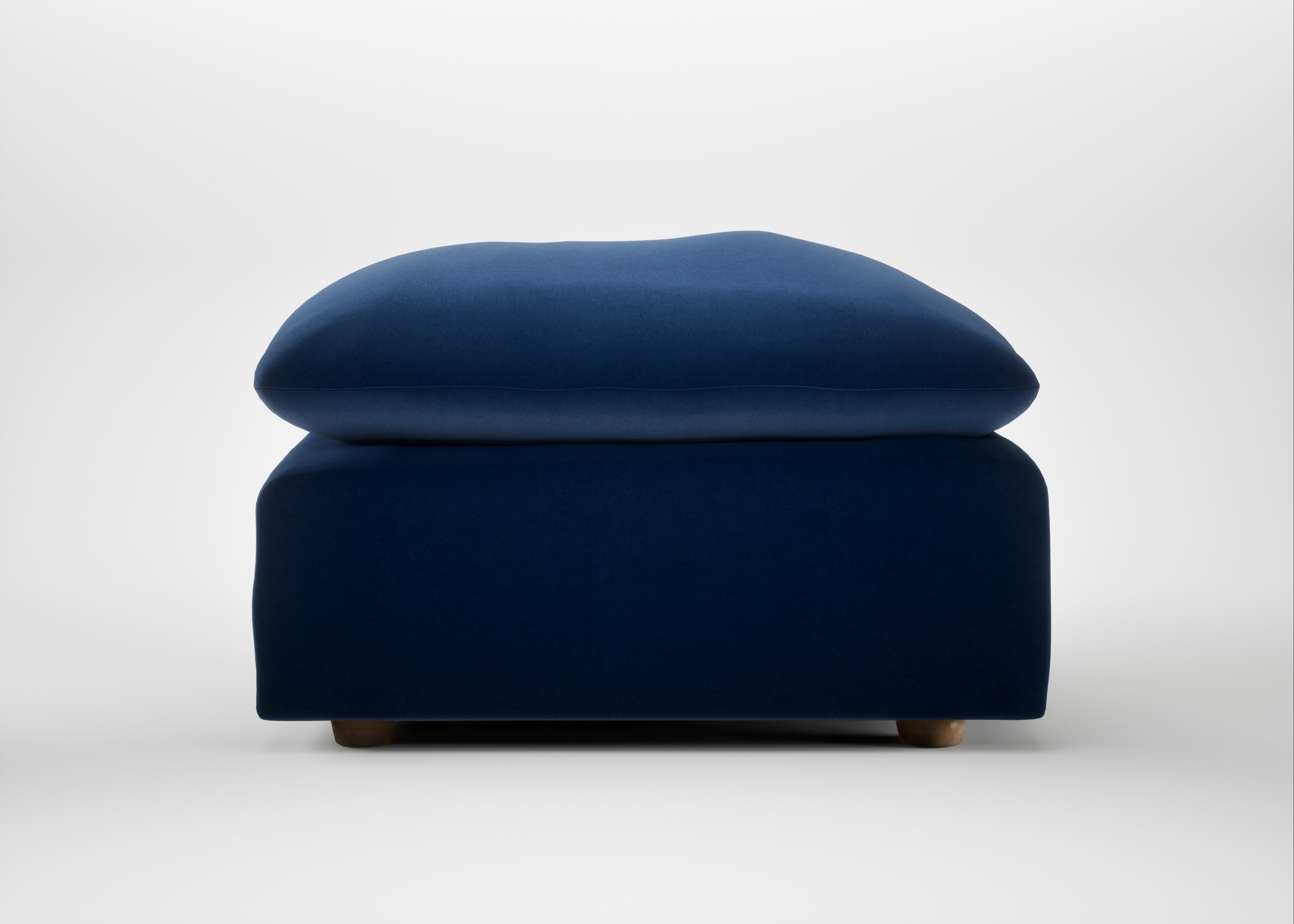 Astrid Ottoman