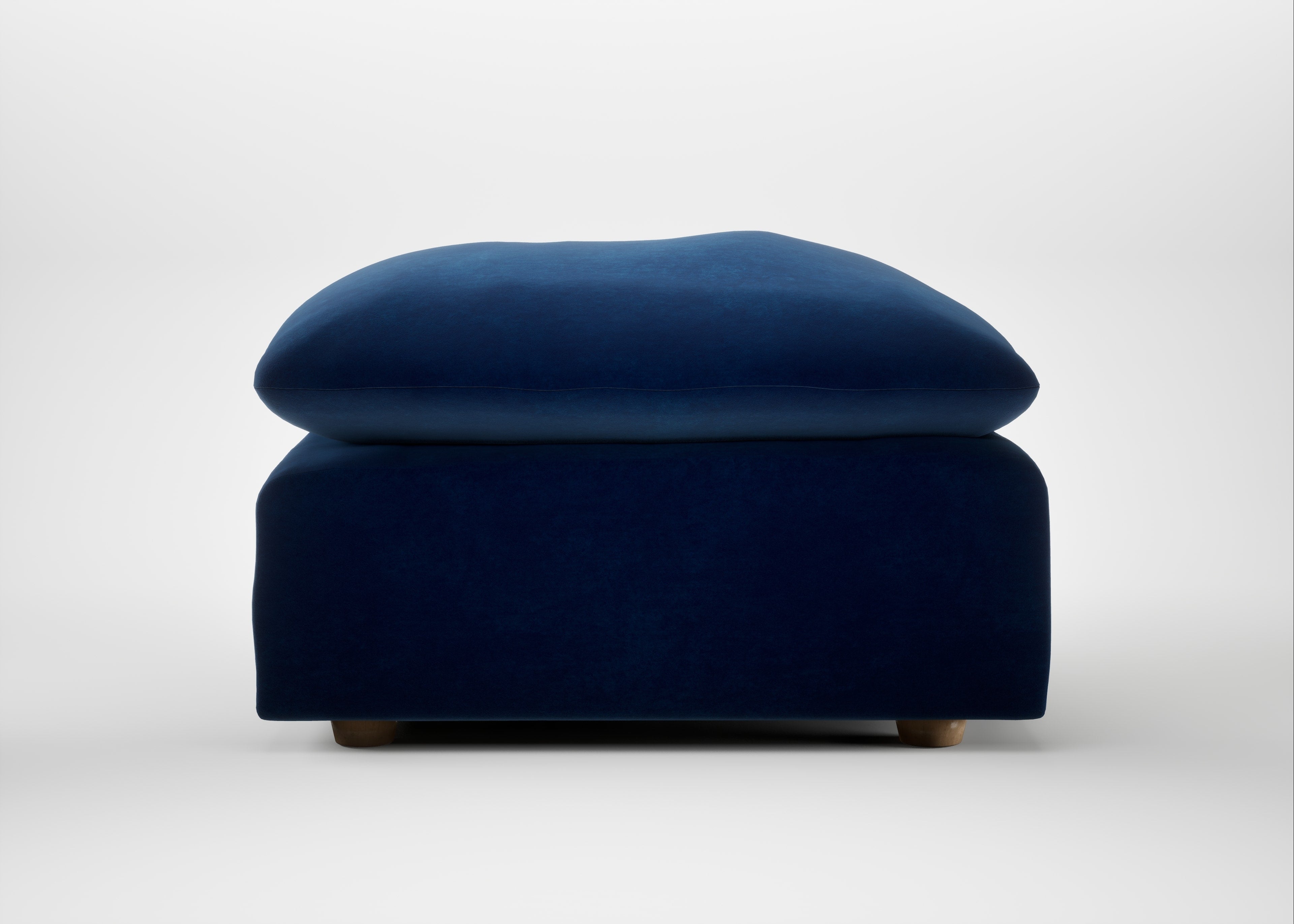 Astrid Ottoman