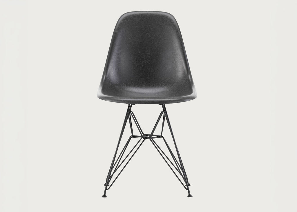 Eames Fibreglass Side Chair DSR