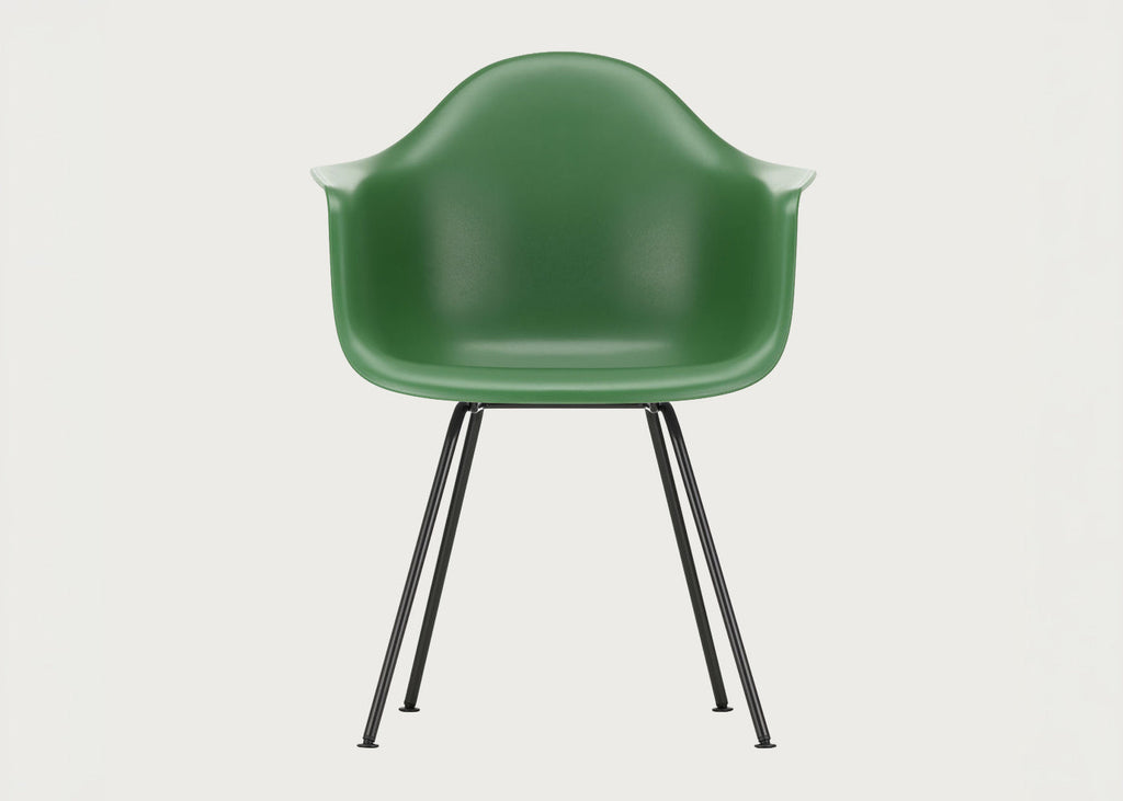 Eames Plastic Armchair RE DAX