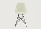 Eames Fibreglass Side Chair DSR