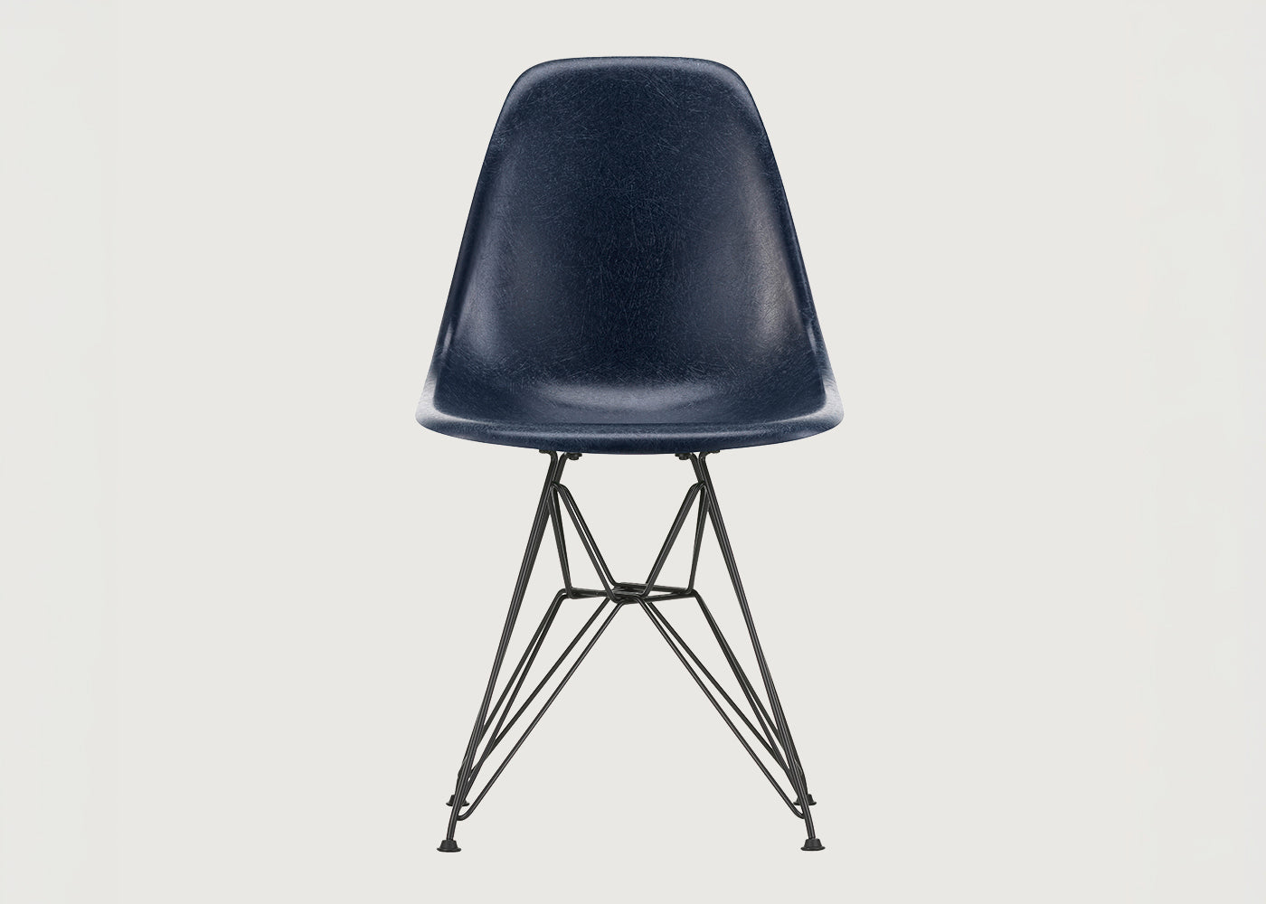 Eames Fibreglass Side Chair DSR