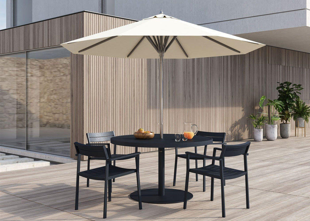 Eos Outdoor Round Dining Table