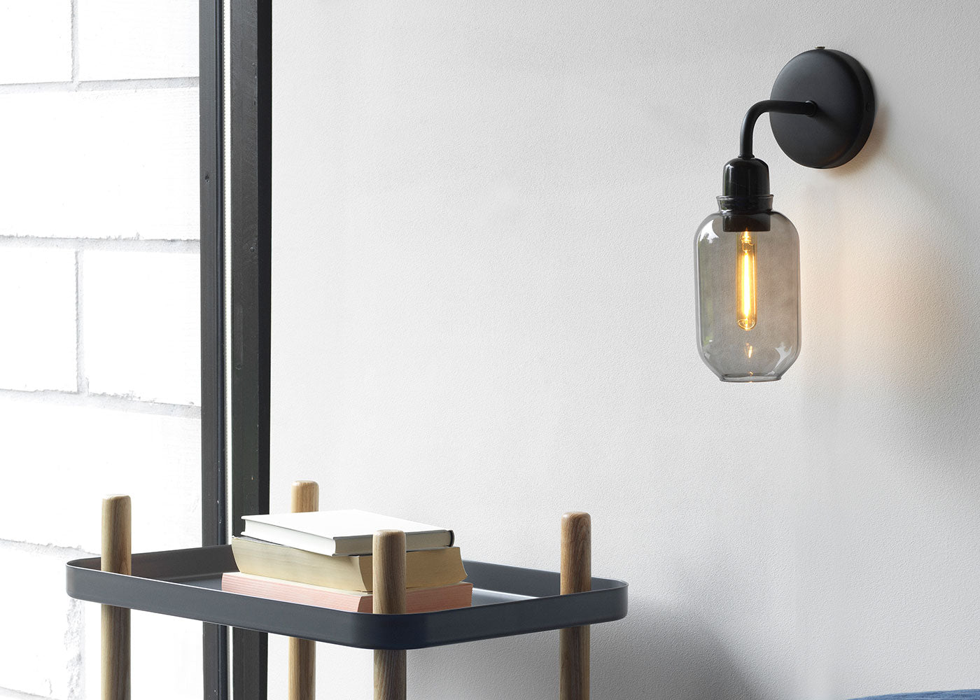 Amp Wall LIght Smoke/Black