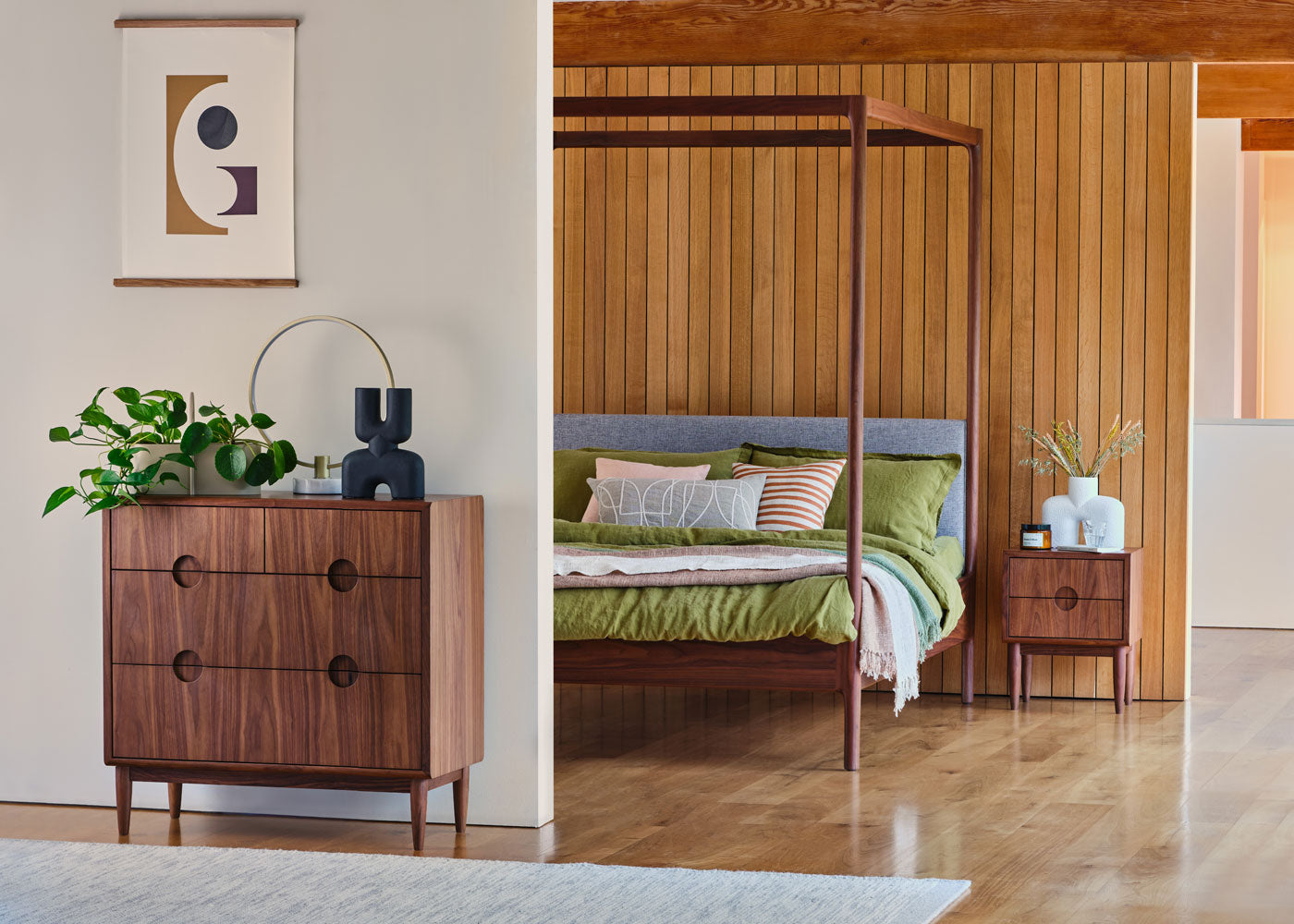 Amira Bedside Table