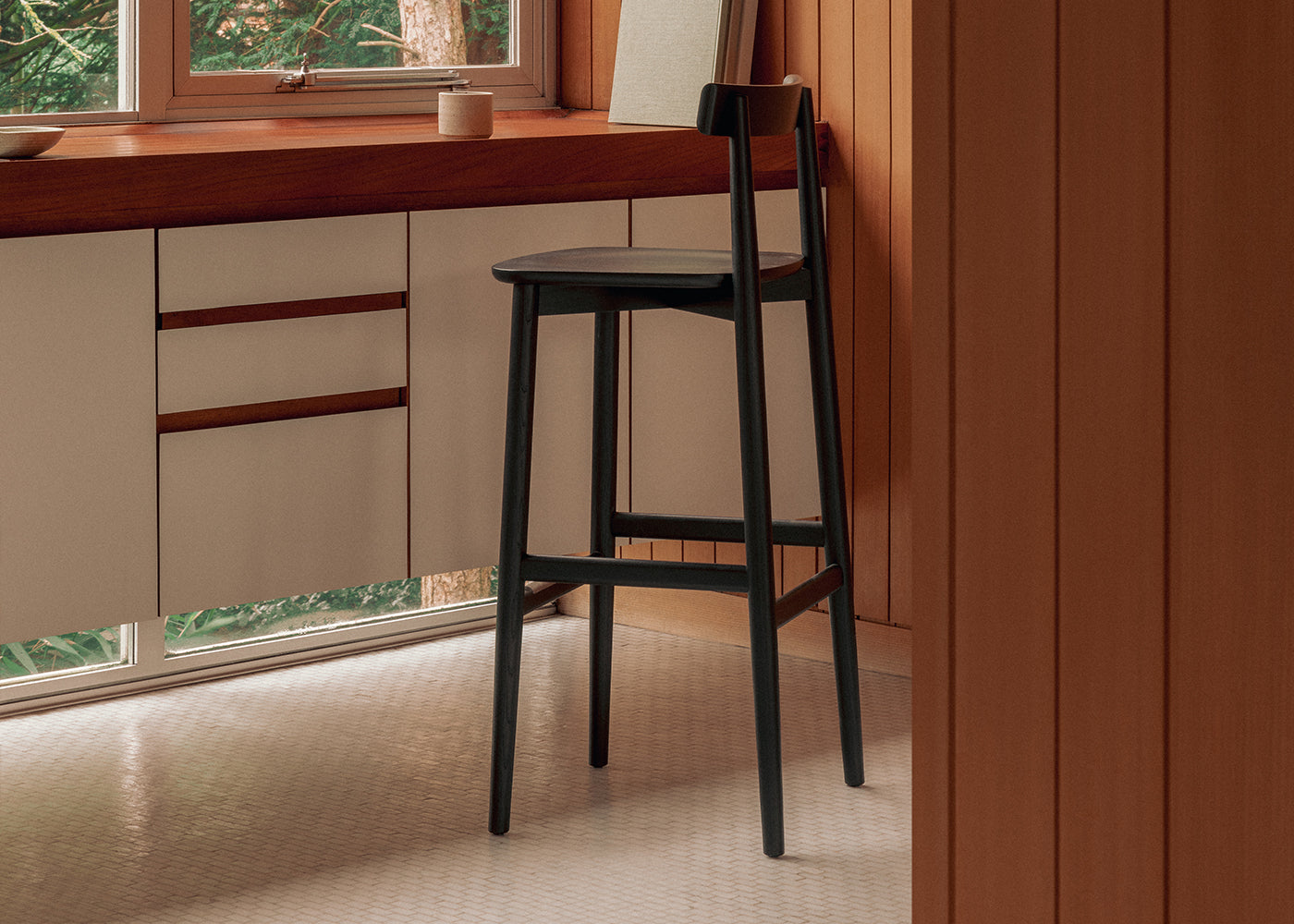 Lara Bar Stool