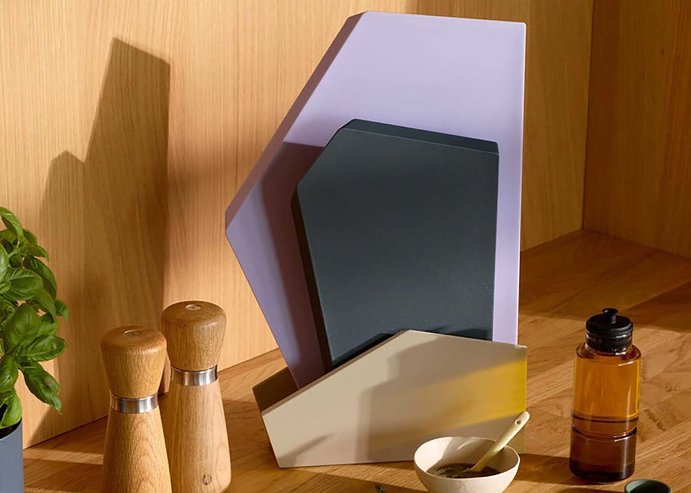 Zurich Cutting Board Holder Cumin