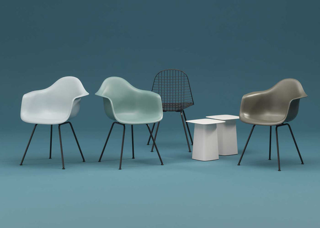 Eames Plastic Armchair RE DAX