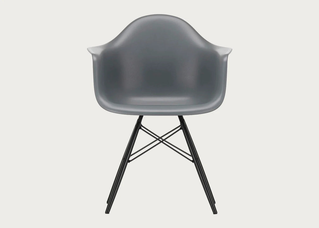 Eames Plastic Armchair RE DAW