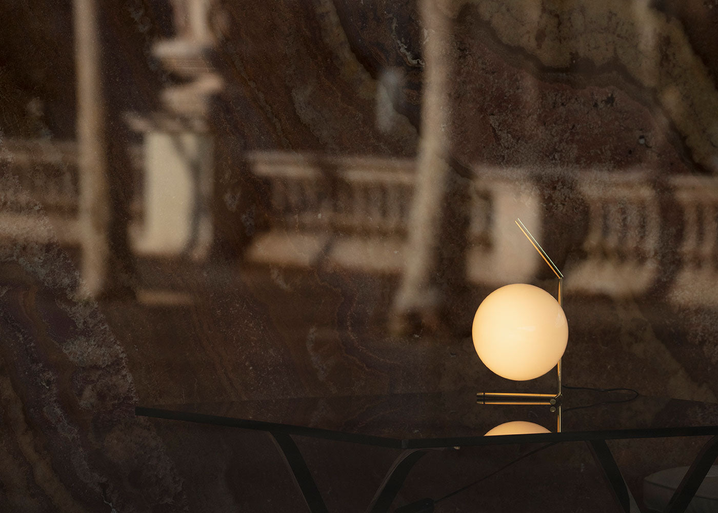 IC T1 Low Table Light