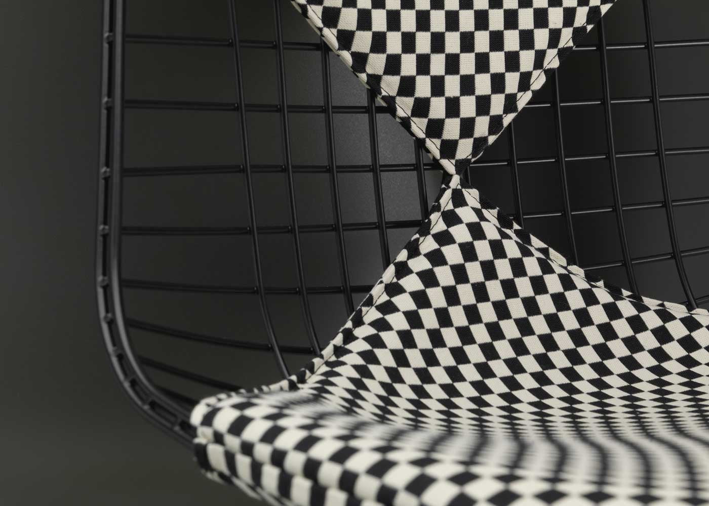 Eames Wire Chair DKW2
