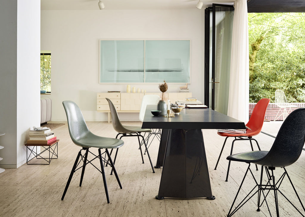 Eames Fibreglass Side Chair DSR