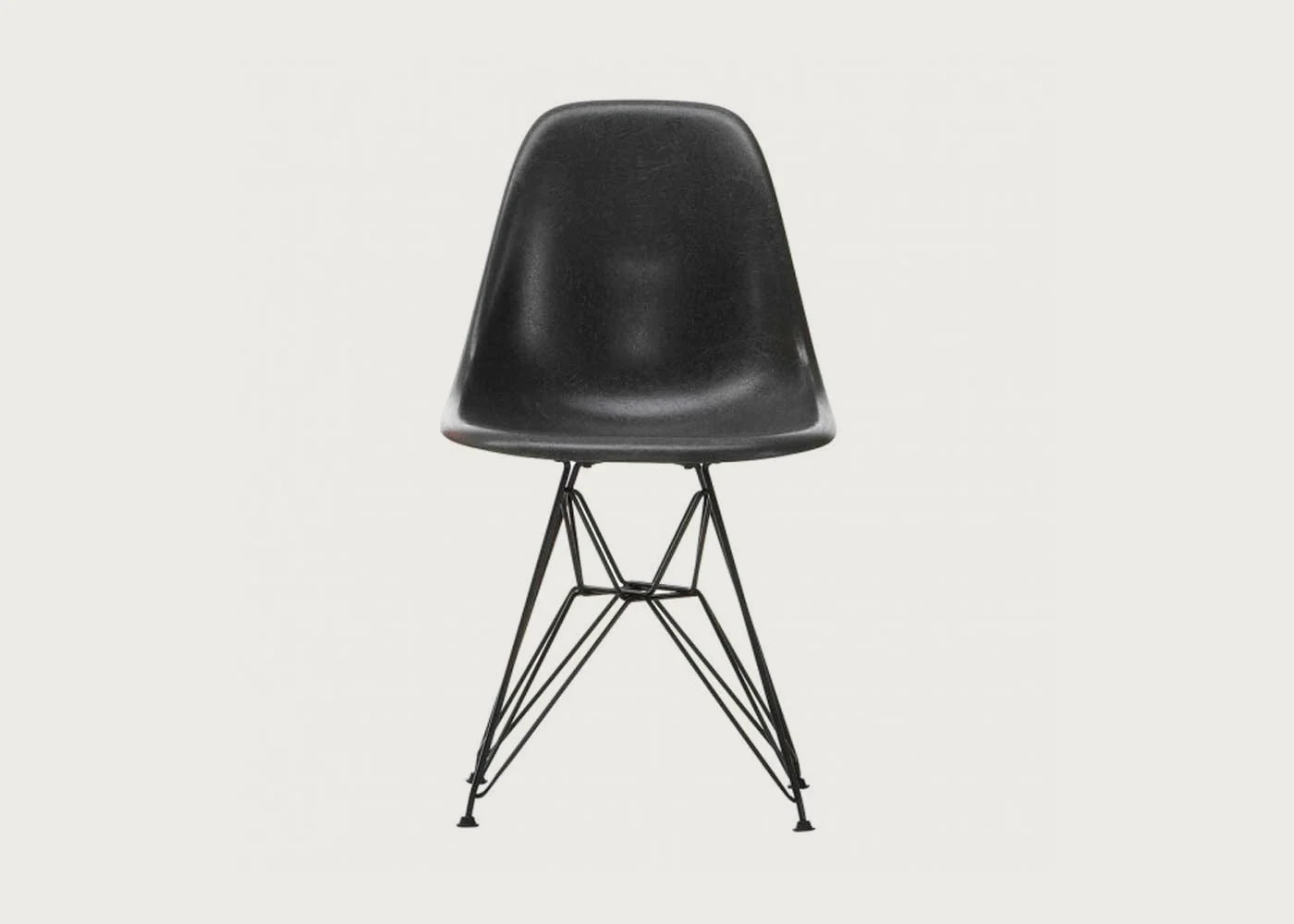 Eames Fibreglass Side Chair DSR