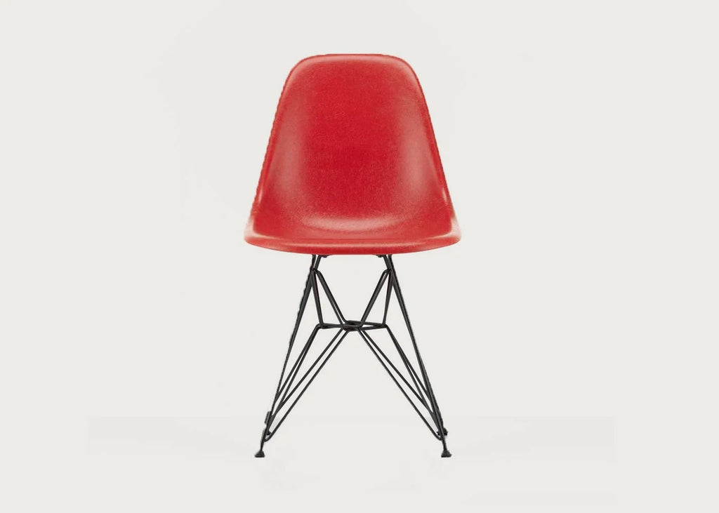 Eames Fibreglass Side Chair DSR