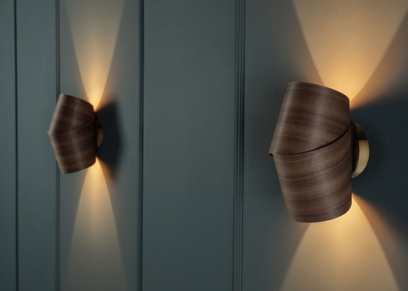 Neap Wall Light