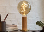 Knuckle Table Lamp with Voronoi I Bulb