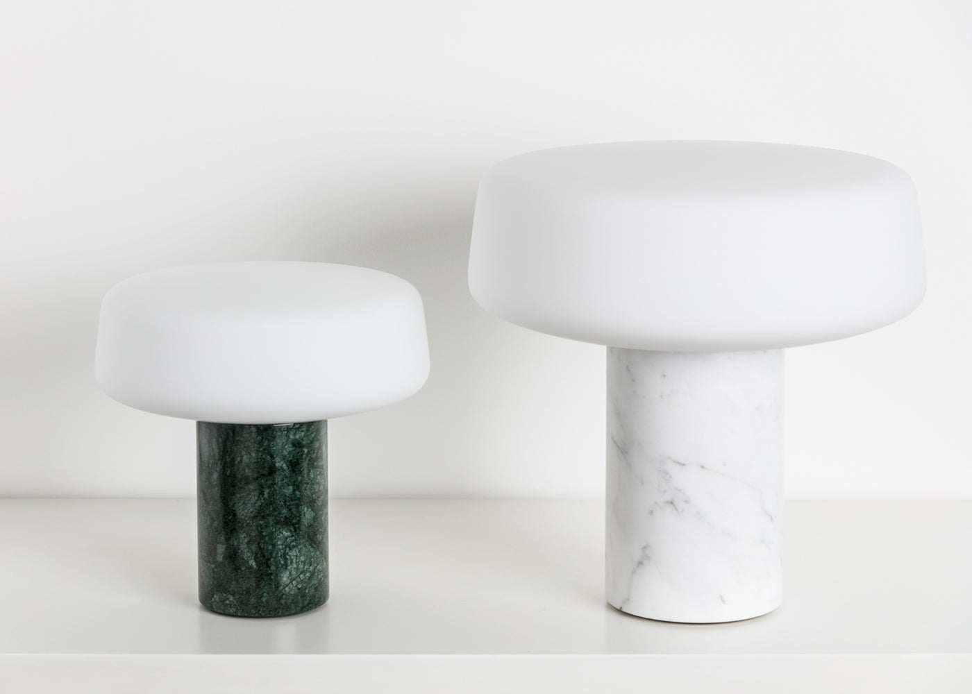 Solid LED Table Lamp Small Serpentine