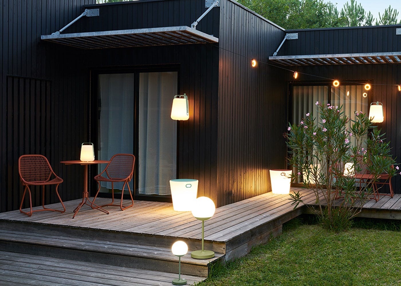 Balad LED Outdoor Table Lamp Medium
