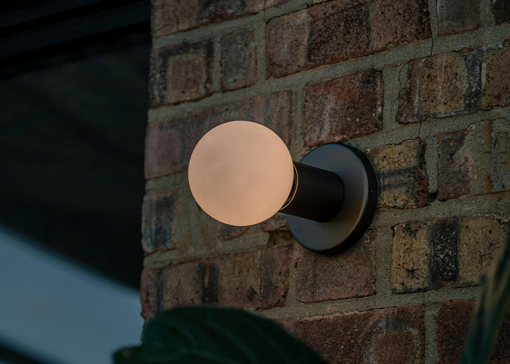 Lochan Wall Light