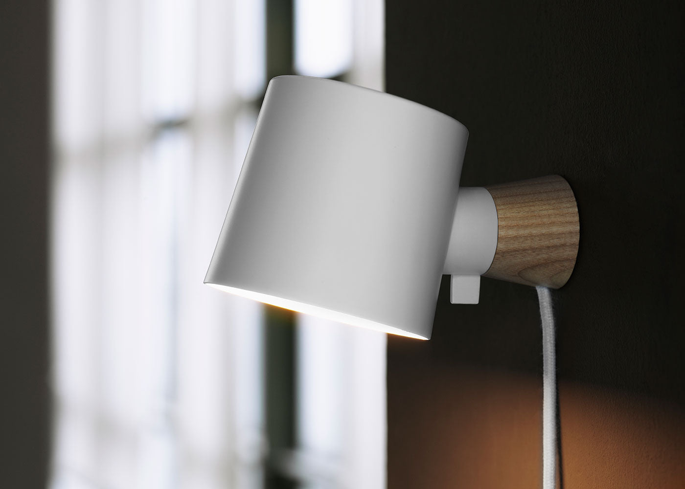 Rise Plug-in Wall Light
