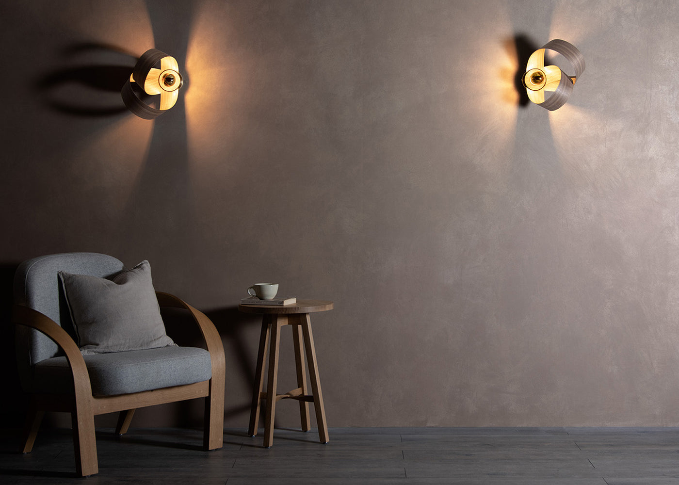 Verso Wall Light