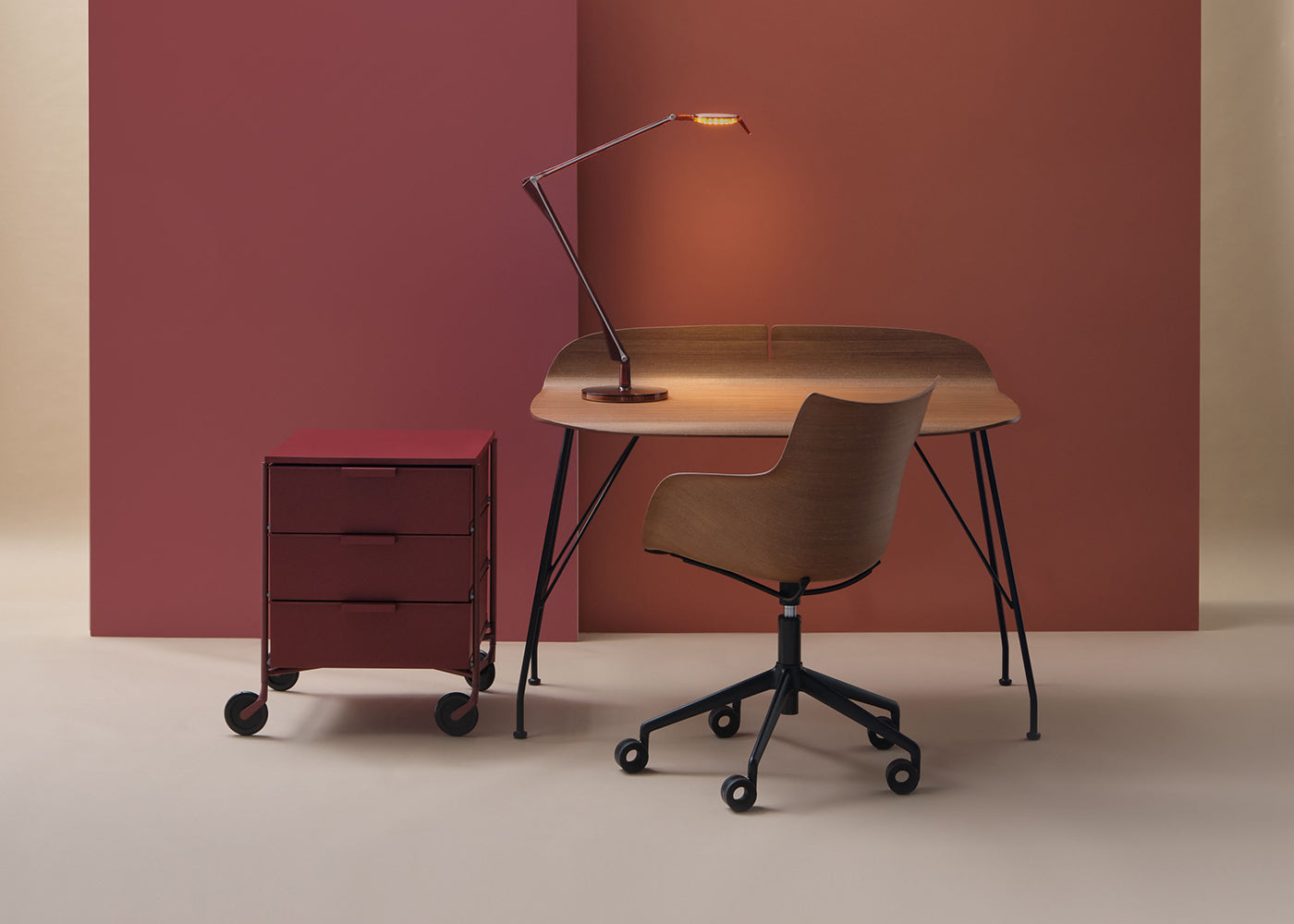 Q/Wood Swivel Chair
