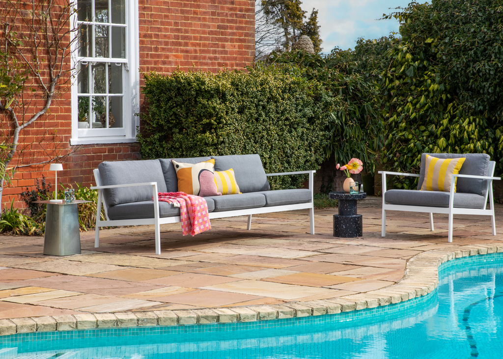 Orion Portable LED Outdoor Table Lamp