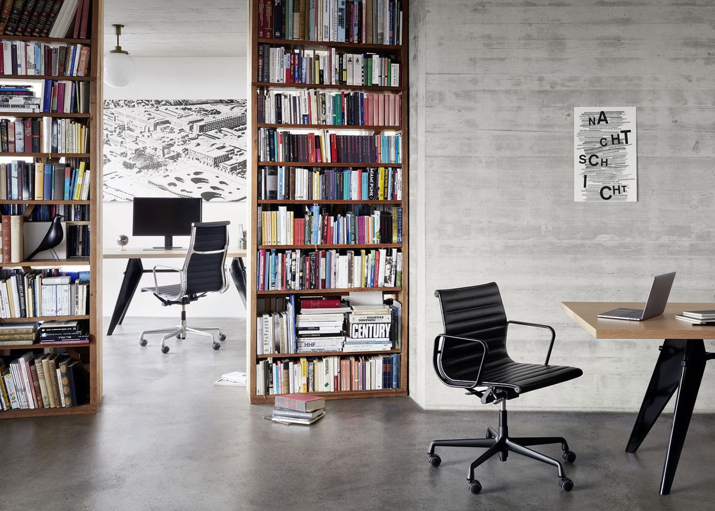 Aluminium Chair EA 117