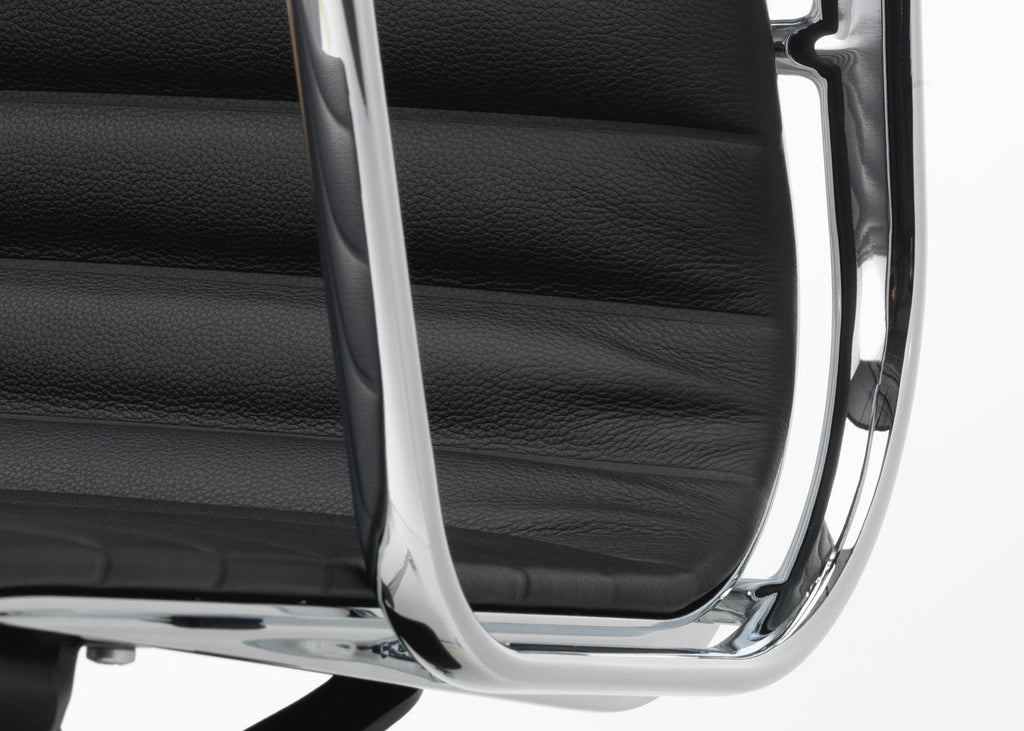 Aluminium Chair EA 117