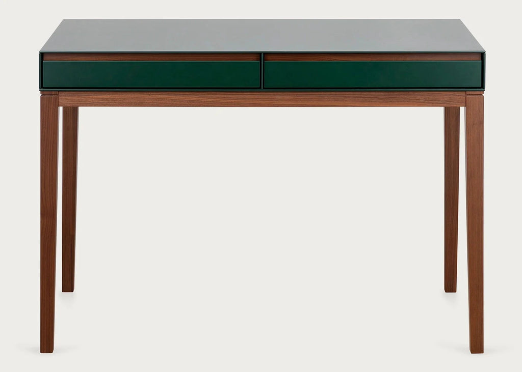 Lars Desk