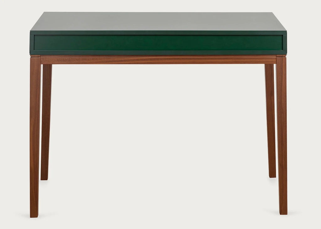 Lars Desk