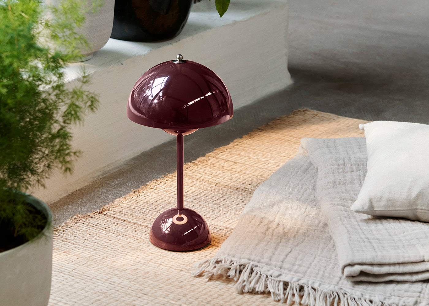 Flowerpot LED Portable Table Lamp VP9