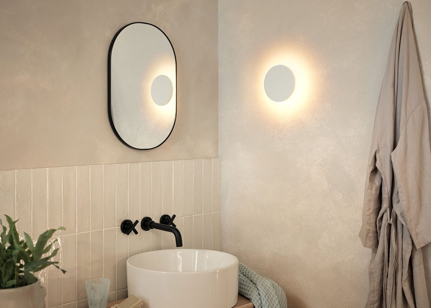 Outdoor/Bathroom LED Wall Light Circle White
