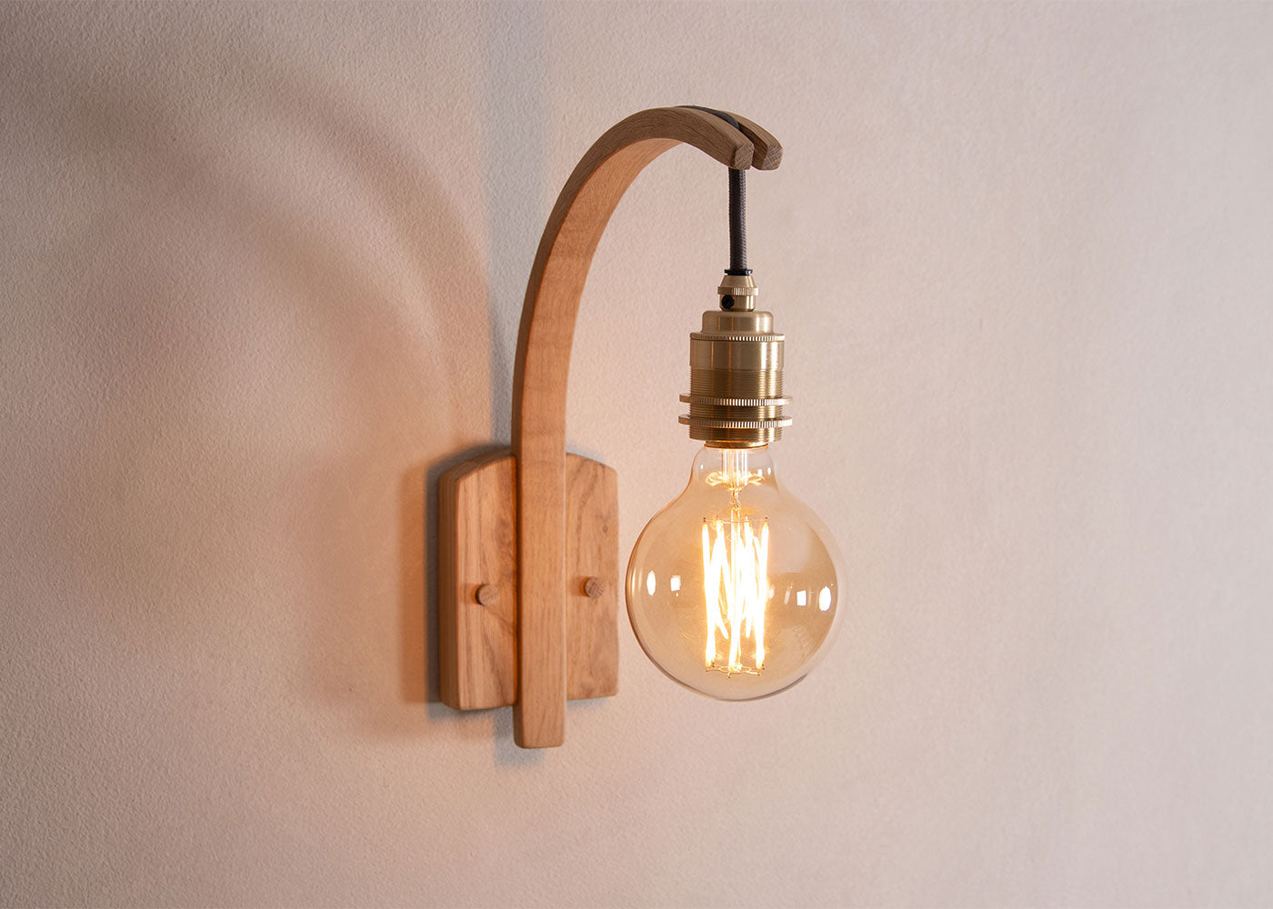 Hanter Wall Light