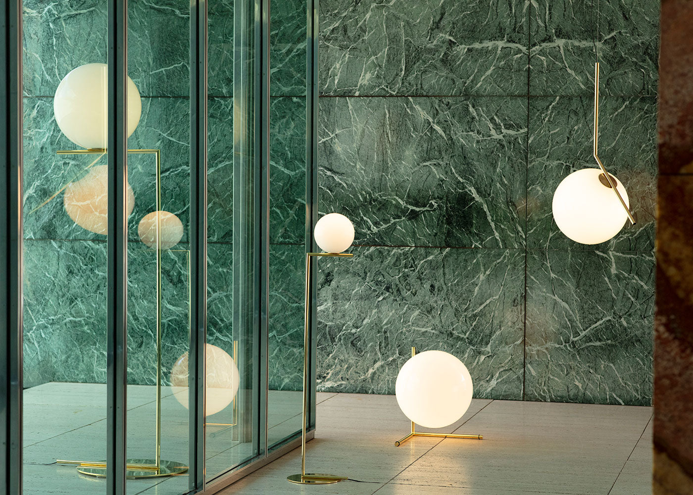 IC T3 Table Lamp