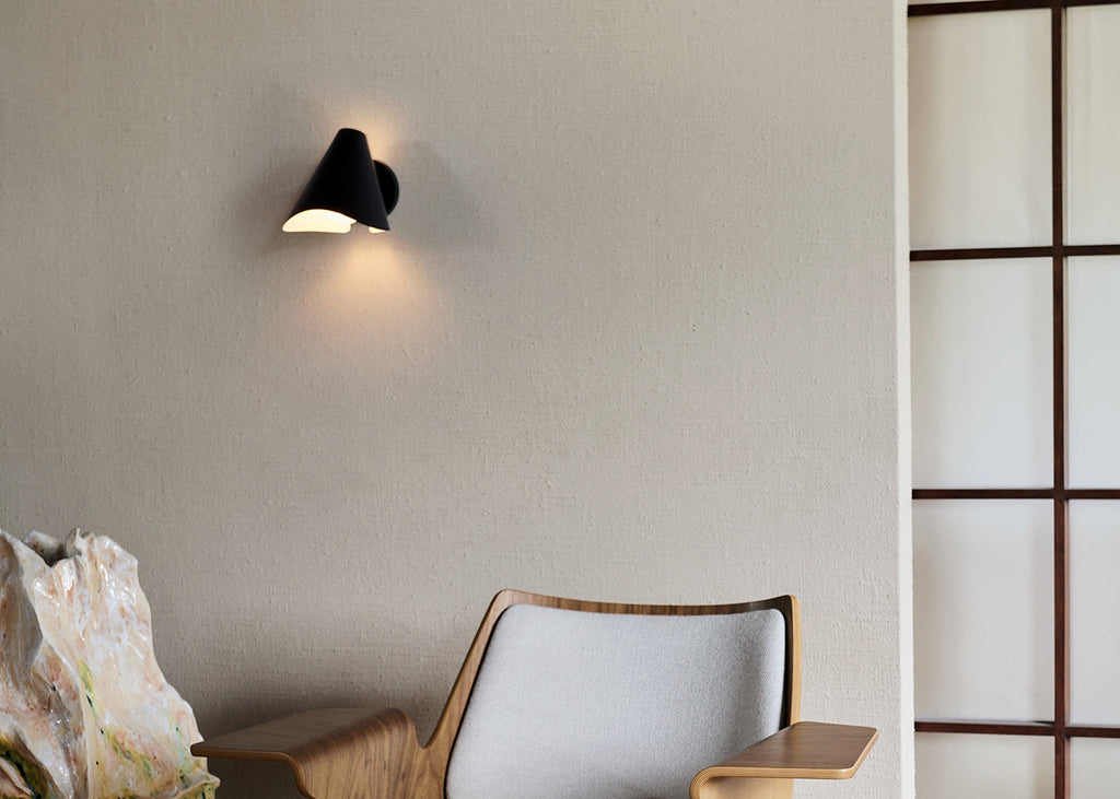 Bonnet Wall Light Black/Bronze
