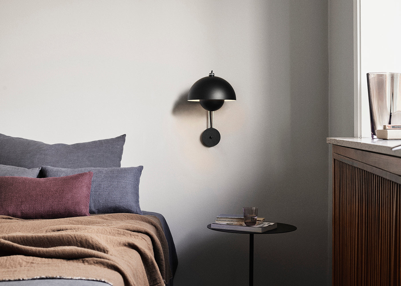 Flowerpot Wall Light