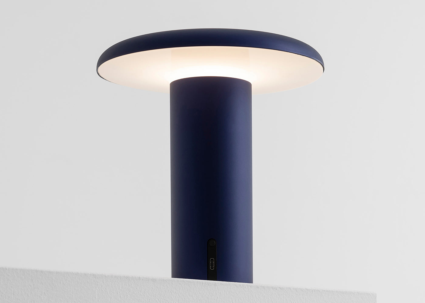 Takku LED Portable Table Lamp