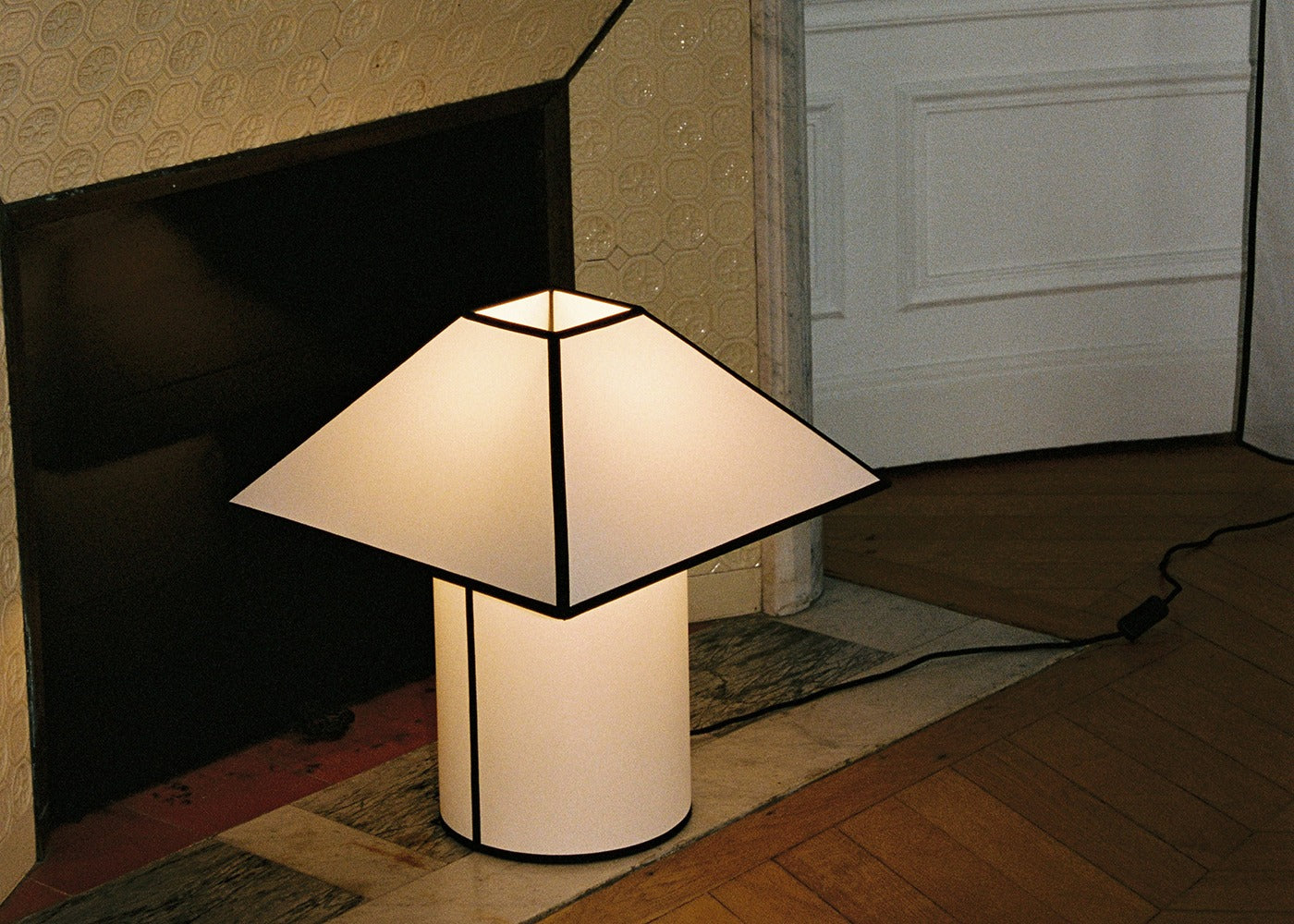 Ava Pyramid Table Lamp