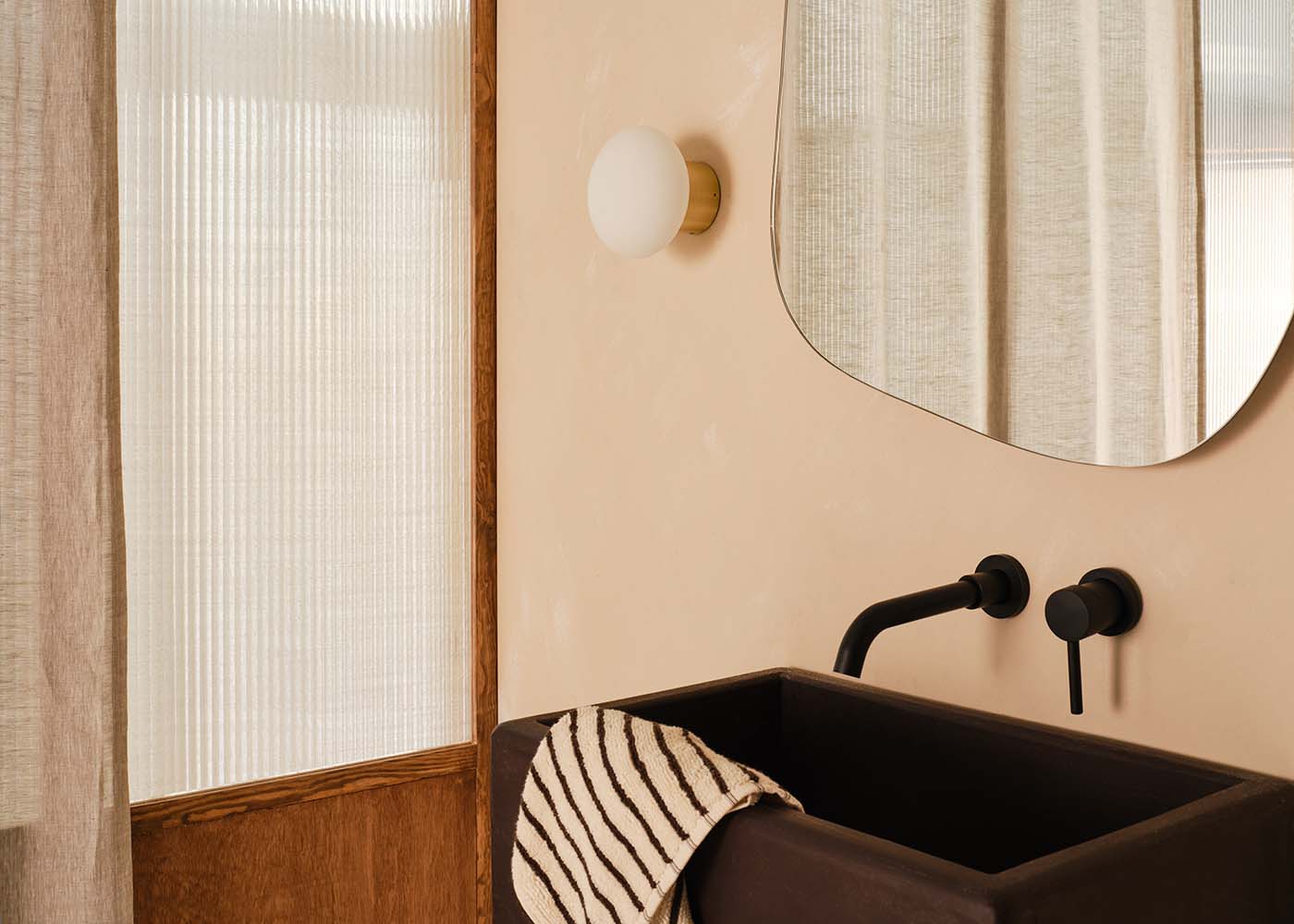 Ellipse LED Wall Light IP44