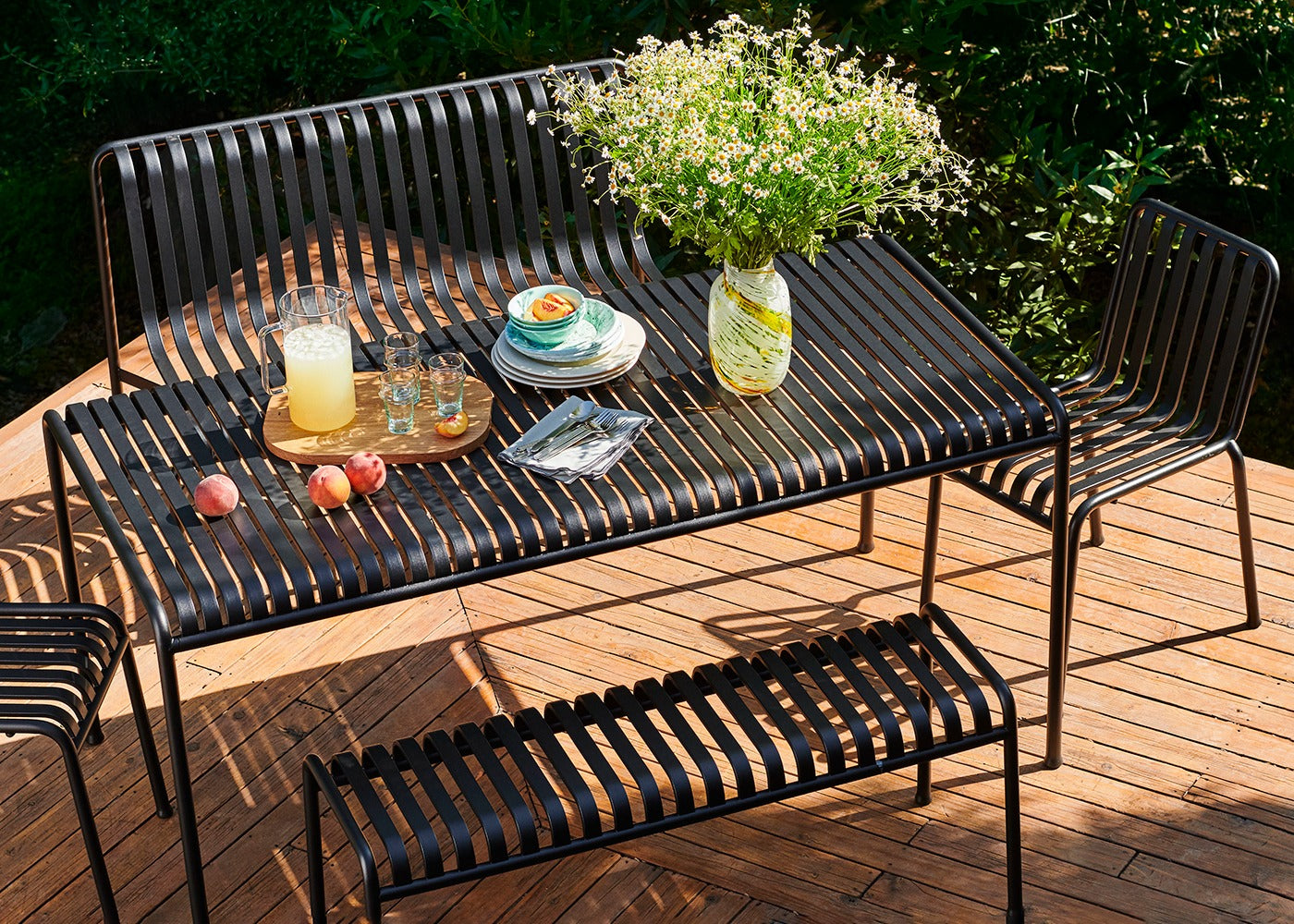 Palissade Dining Table