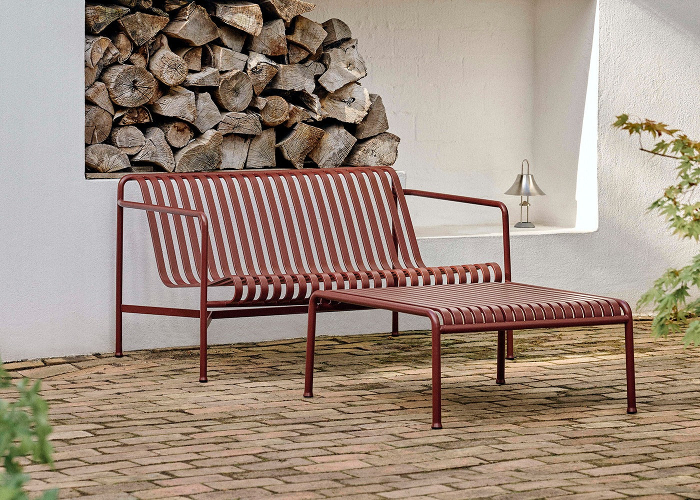 Palissade Dining Bench with Armrest