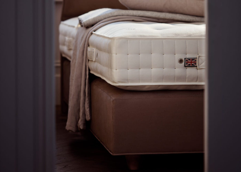 Elite Mattress and De Luxe Divan Set Bun Feet